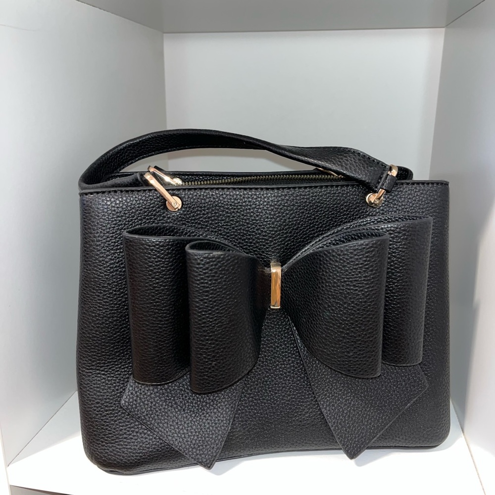Elegant Black Bow Handbag